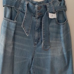 😊 Blue Revival  Straight Leg Jeans